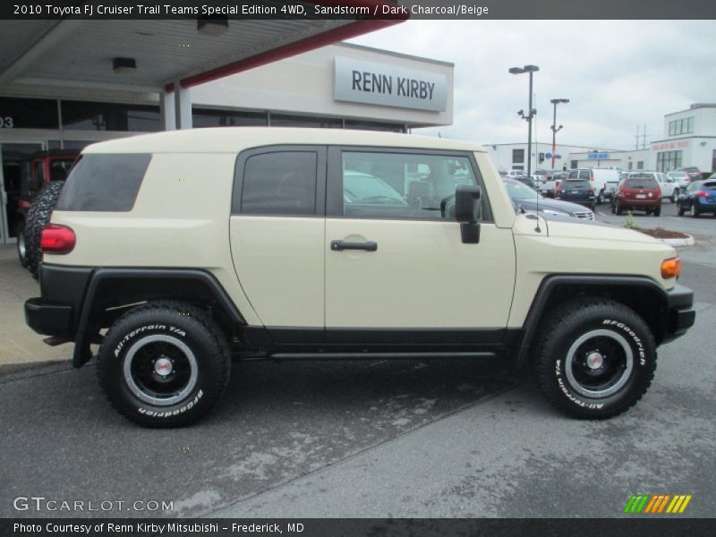 Sandstorm / Dark Charcoal/Beige 2010 Toyota FJ Cruiser Trail Teams Special Edition 4WD