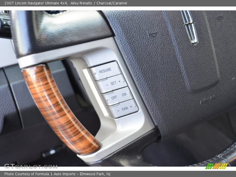 Alloy Metallic / Charcoal/Caramel 2007 Lincoln Navigator Ultimate 4x4