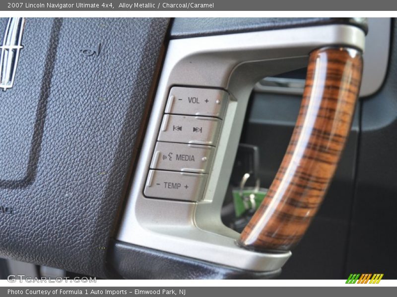 Alloy Metallic / Charcoal/Caramel 2007 Lincoln Navigator Ultimate 4x4