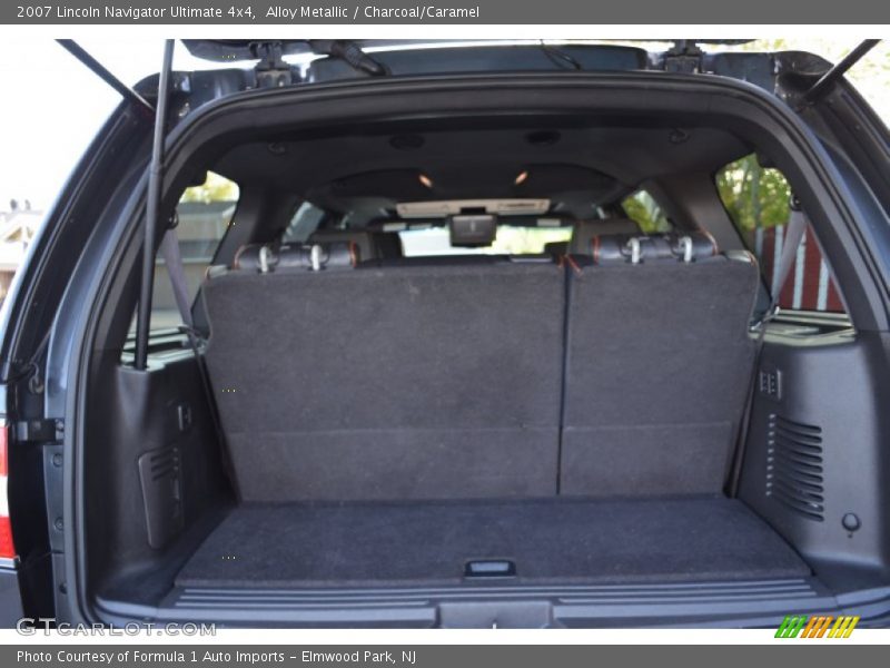Alloy Metallic / Charcoal/Caramel 2007 Lincoln Navigator Ultimate 4x4