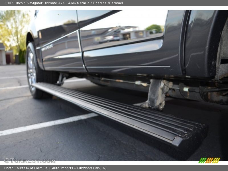 Alloy Metallic / Charcoal/Caramel 2007 Lincoln Navigator Ultimate 4x4
