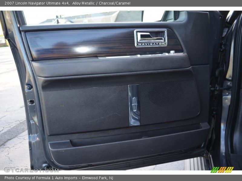 Alloy Metallic / Charcoal/Caramel 2007 Lincoln Navigator Ultimate 4x4