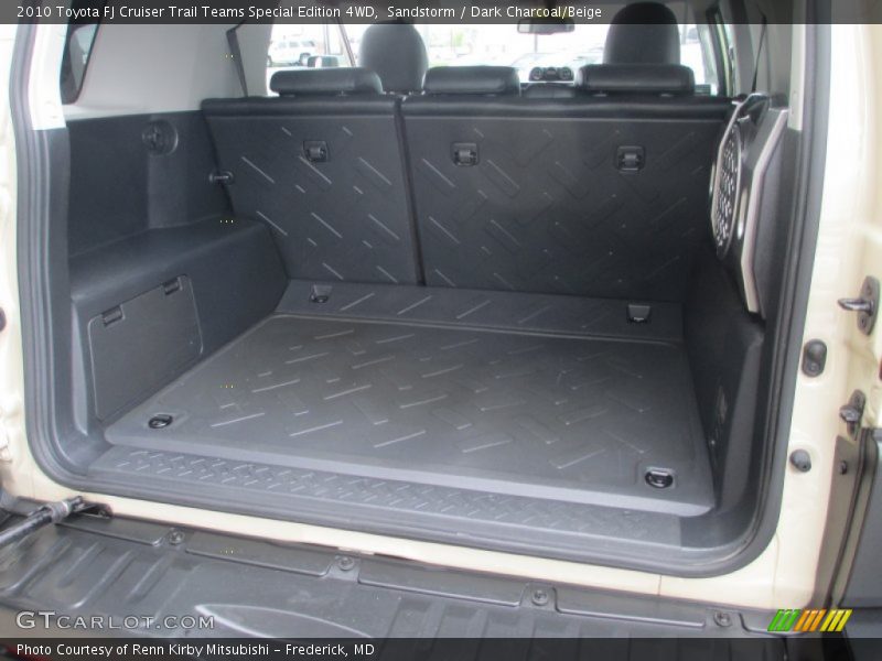 Sandstorm / Dark Charcoal/Beige 2010 Toyota FJ Cruiser Trail Teams Special Edition 4WD