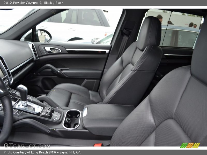 Front Seat of 2012 Cayenne S