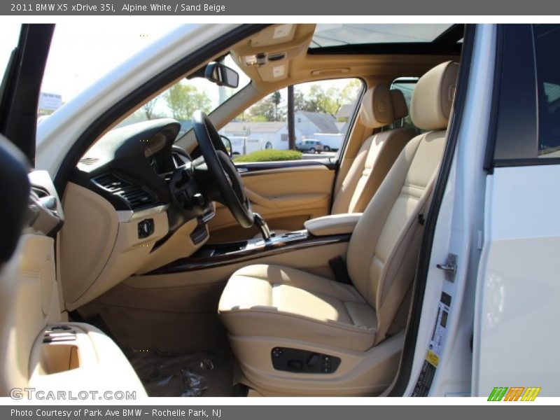 Alpine White / Sand Beige 2011 BMW X5 xDrive 35i