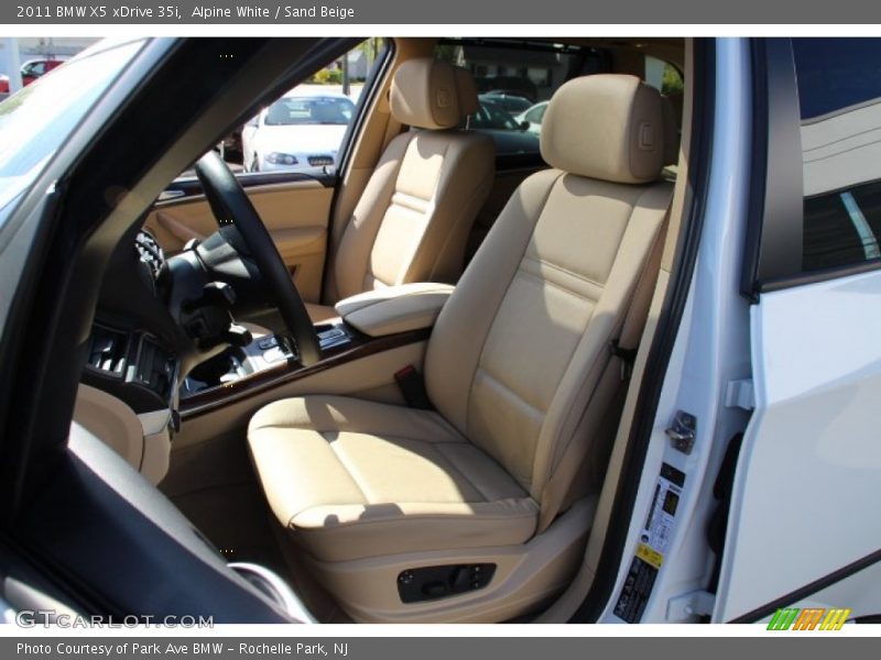 Alpine White / Sand Beige 2011 BMW X5 xDrive 35i