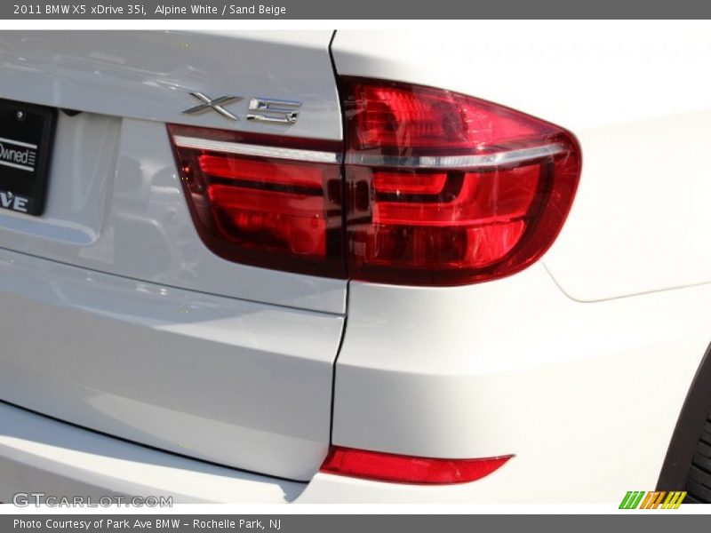Alpine White / Sand Beige 2011 BMW X5 xDrive 35i