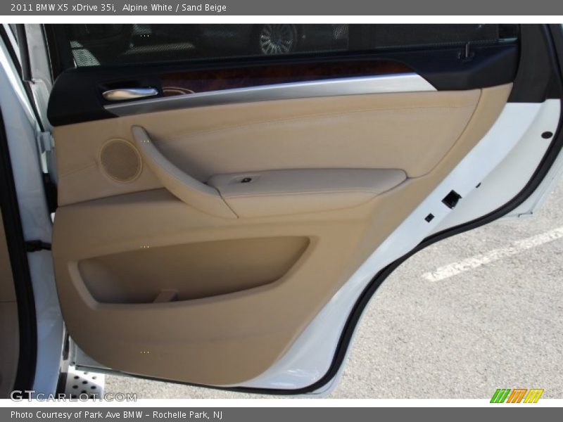 Alpine White / Sand Beige 2011 BMW X5 xDrive 35i