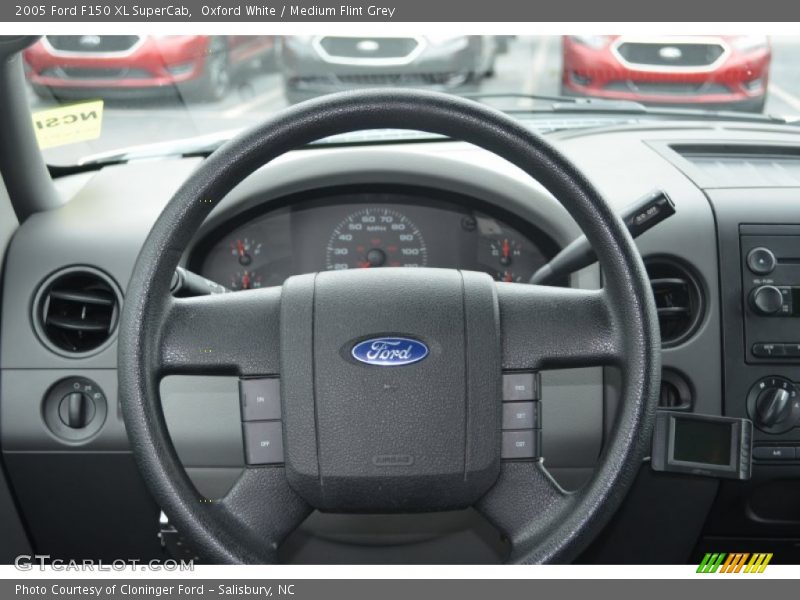  2005 F150 XL SuperCab Steering Wheel