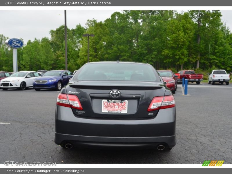 Magnetic Gray Metallic / Dark Charcoal 2010 Toyota Camry SE