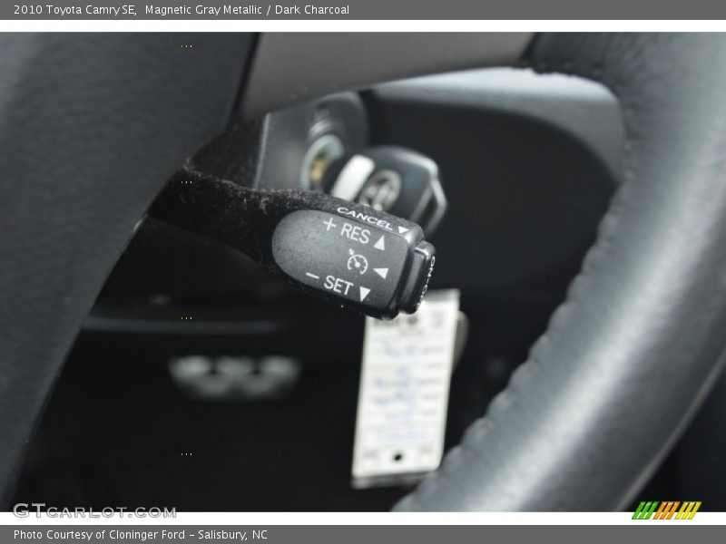 Magnetic Gray Metallic / Dark Charcoal 2010 Toyota Camry SE