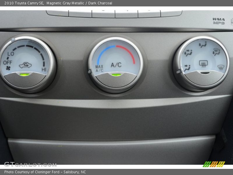 Controls of 2010 Camry SE