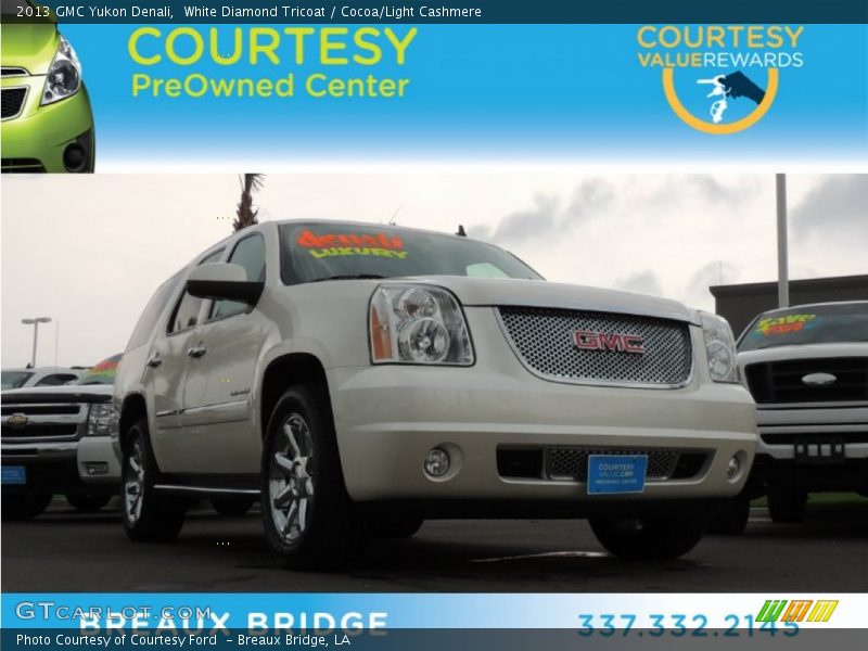 White Diamond Tricoat / Cocoa/Light Cashmere 2013 GMC Yukon Denali
