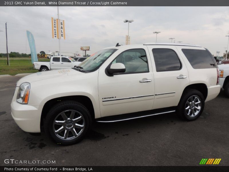 White Diamond Tricoat / Cocoa/Light Cashmere 2013 GMC Yukon Denali