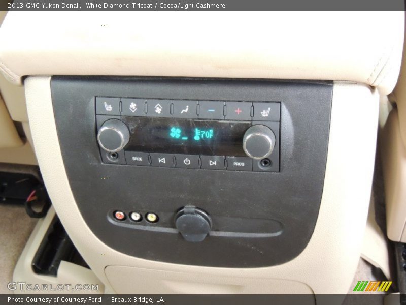 White Diamond Tricoat / Cocoa/Light Cashmere 2013 GMC Yukon Denali