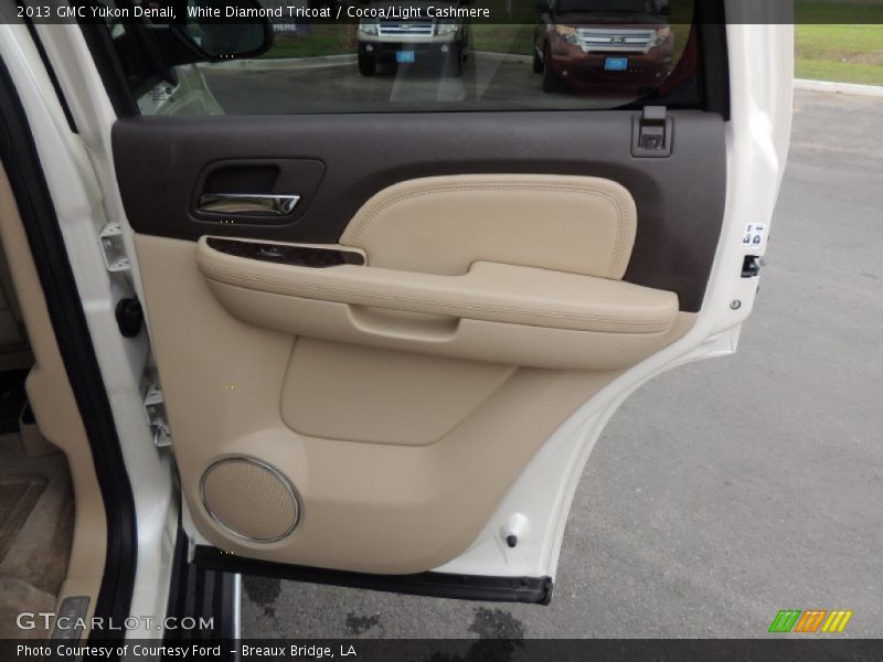White Diamond Tricoat / Cocoa/Light Cashmere 2013 GMC Yukon Denali