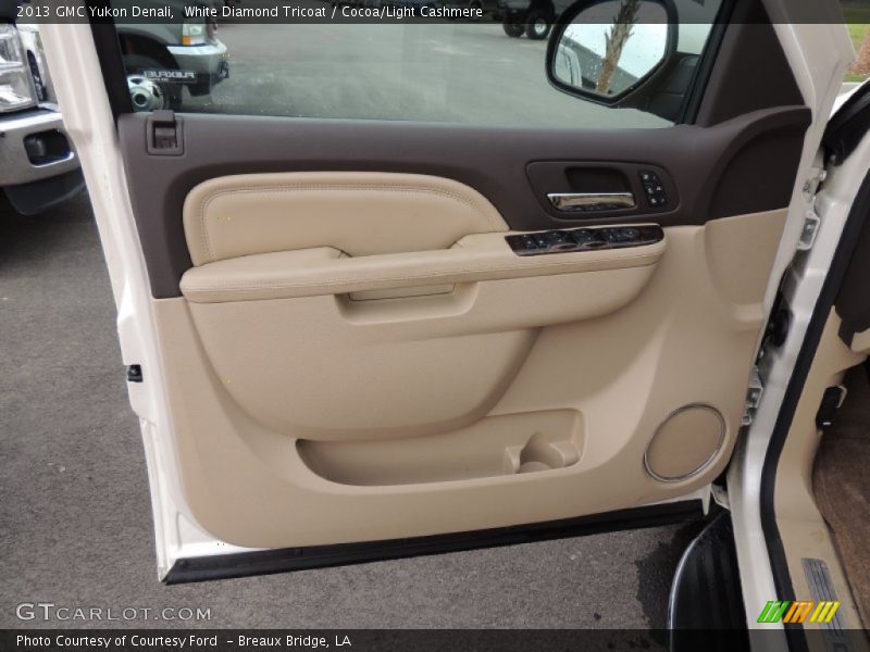 White Diamond Tricoat / Cocoa/Light Cashmere 2013 GMC Yukon Denali