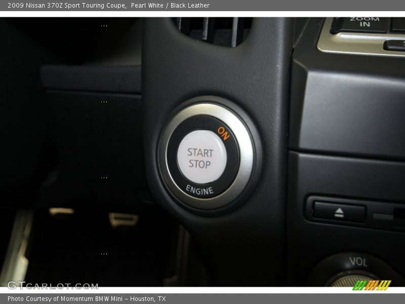 Pearl White / Black Leather 2009 Nissan 370Z Sport Touring Coupe