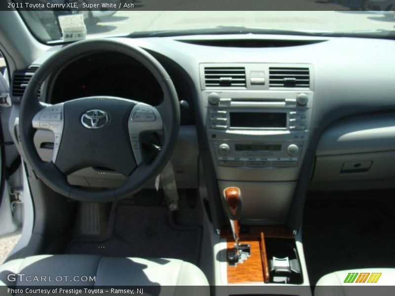 Super White / Ash 2011 Toyota Camry XLE