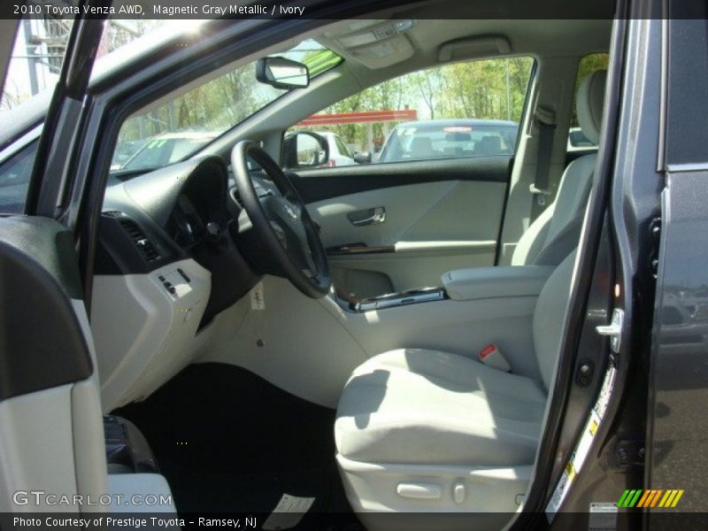 Magnetic Gray Metallic / Ivory 2010 Toyota Venza AWD