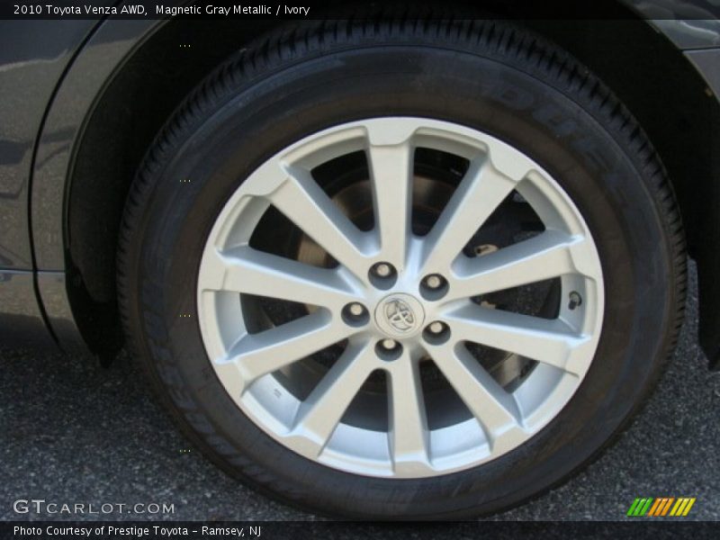 Magnetic Gray Metallic / Ivory 2010 Toyota Venza AWD