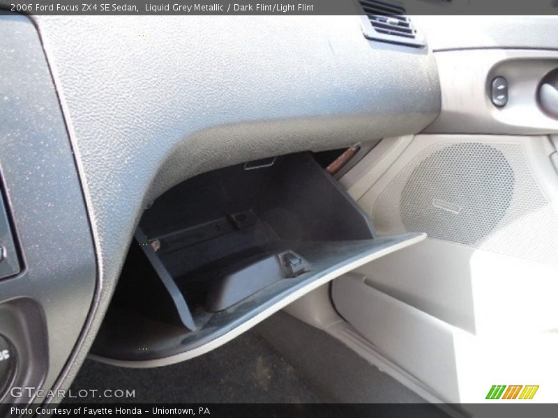 Liquid Grey Metallic / Dark Flint/Light Flint 2006 Ford Focus ZX4 SE Sedan