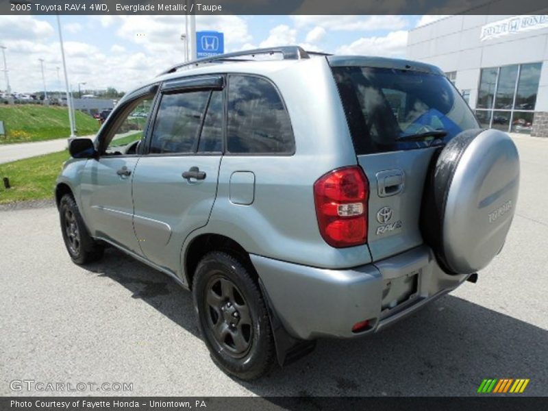 Everglade Metallic / Taupe 2005 Toyota RAV4 4WD