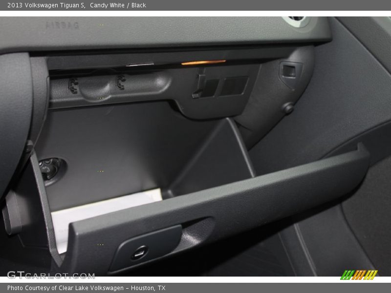 Candy White / Black 2013 Volkswagen Tiguan S