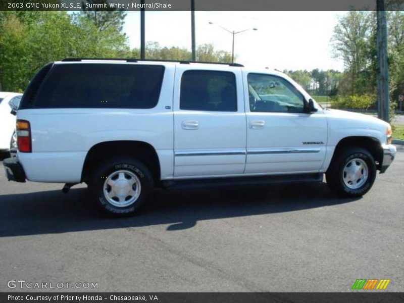 Summit White / Neutral/Shale 2003 GMC Yukon XL SLE