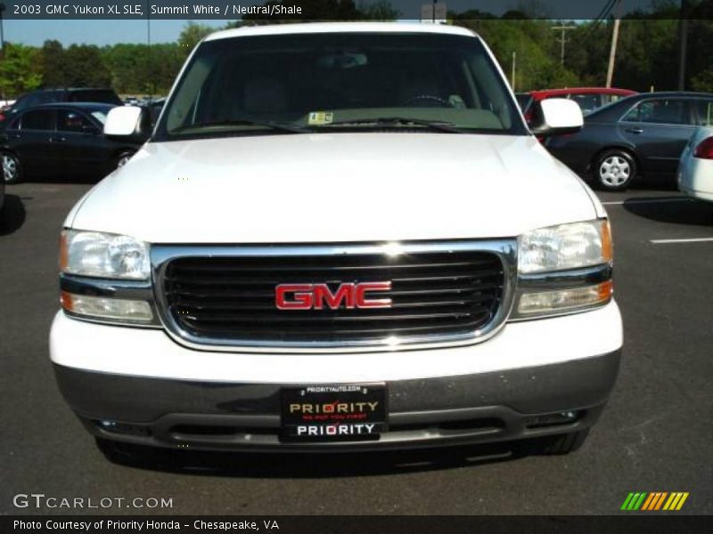 Summit White / Neutral/Shale 2003 GMC Yukon XL SLE