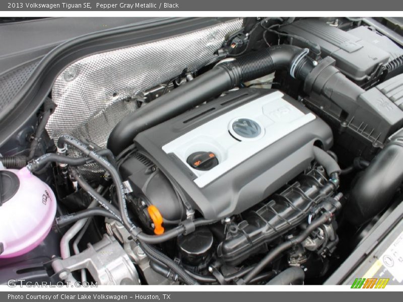 Pepper Gray Metallic / Black 2013 Volkswagen Tiguan SE