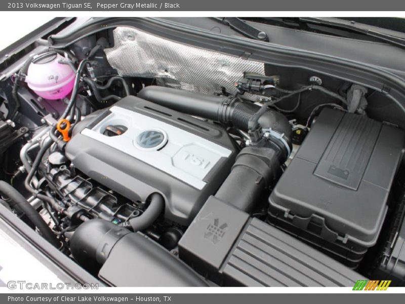 Pepper Gray Metallic / Black 2013 Volkswagen Tiguan SE