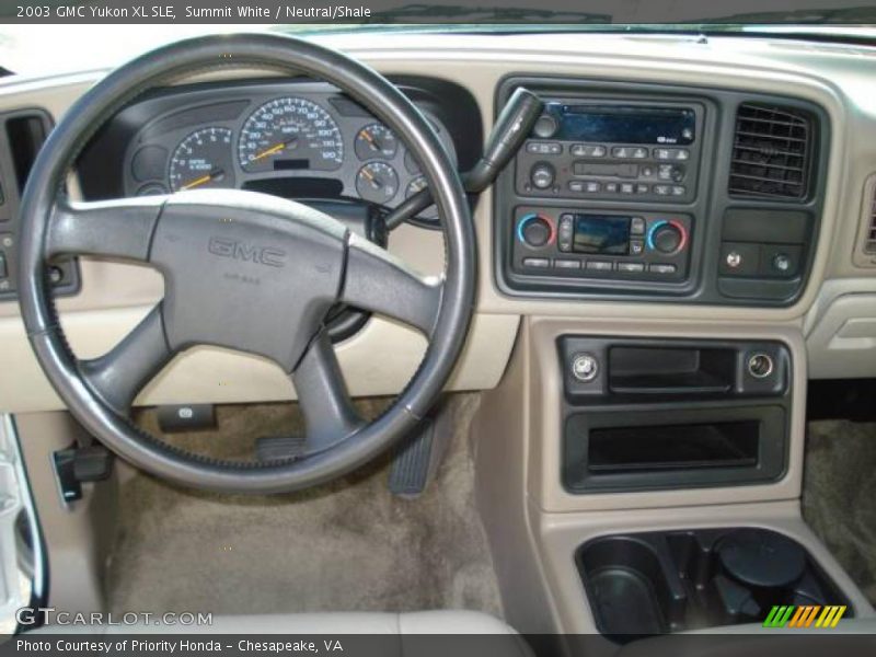 Summit White / Neutral/Shale 2003 GMC Yukon XL SLE
