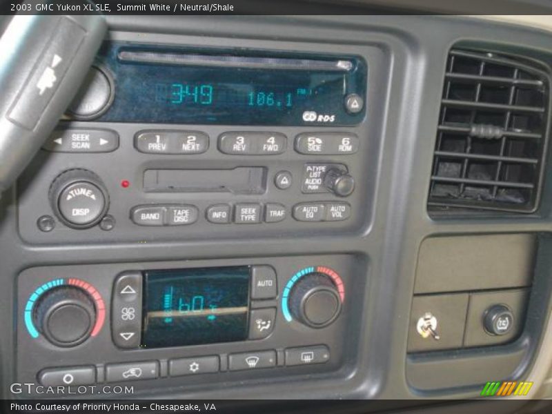 Summit White / Neutral/Shale 2003 GMC Yukon XL SLE