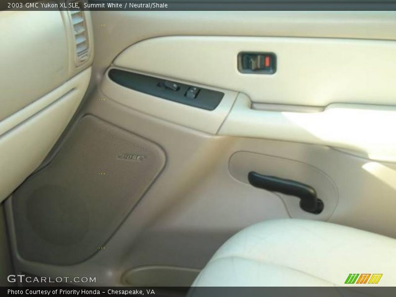 Summit White / Neutral/Shale 2003 GMC Yukon XL SLE
