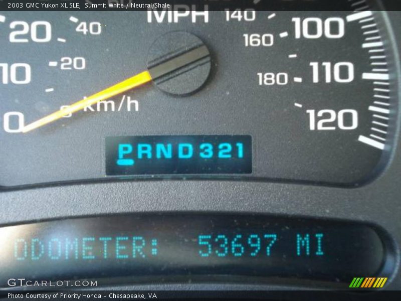 Summit White / Neutral/Shale 2003 GMC Yukon XL SLE
