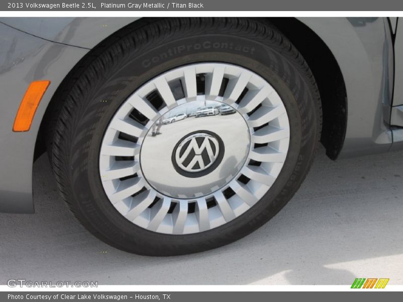 Platinum Gray Metallic / Titan Black 2013 Volkswagen Beetle 2.5L