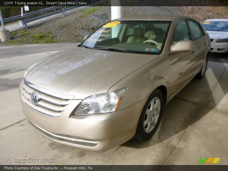 Desert Sand Mica / Ivory 2005 Toyota Avalon XL