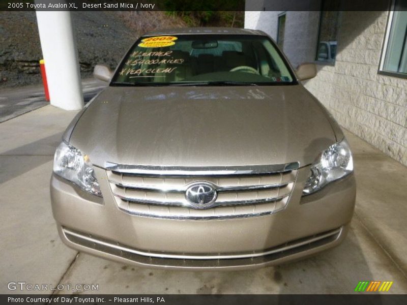 Desert Sand Mica / Ivory 2005 Toyota Avalon XL