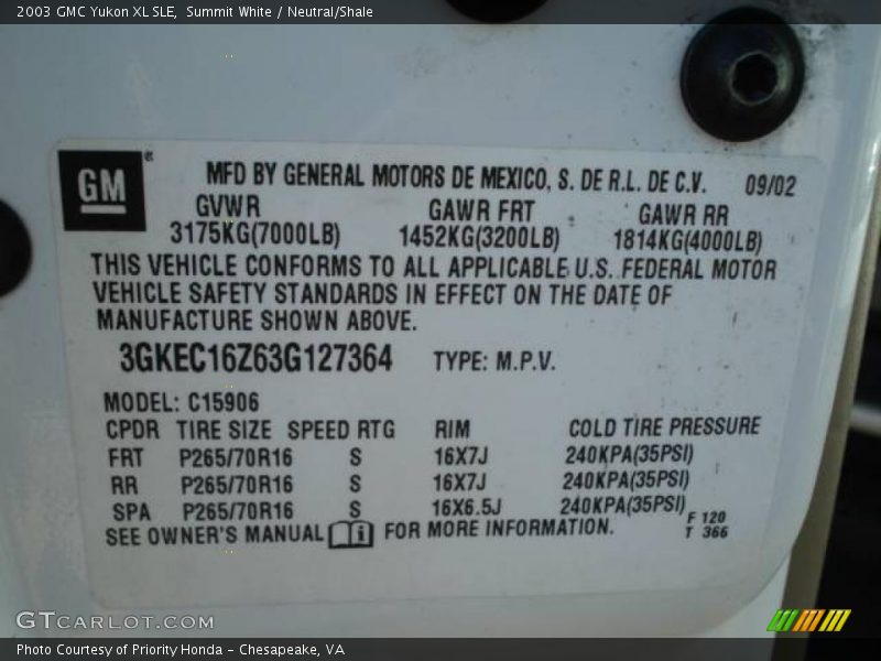 Summit White / Neutral/Shale 2003 GMC Yukon XL SLE