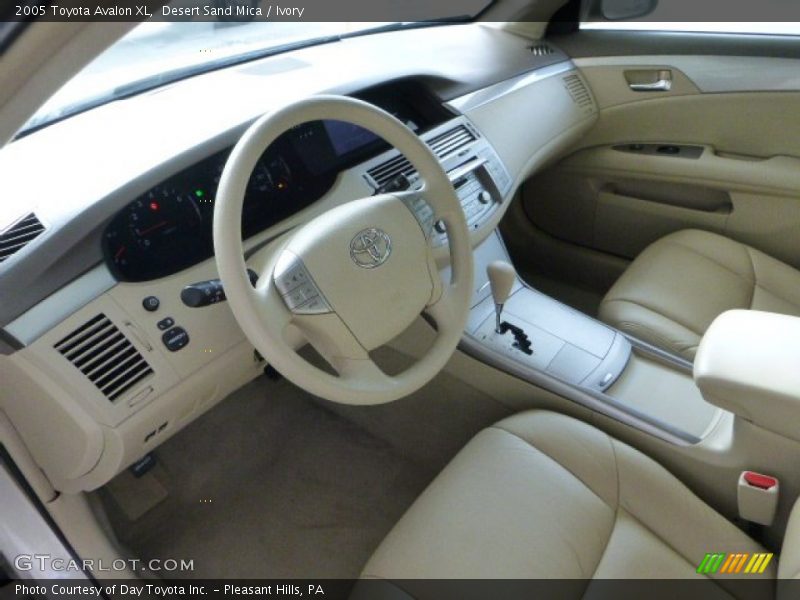 Desert Sand Mica / Ivory 2005 Toyota Avalon XL