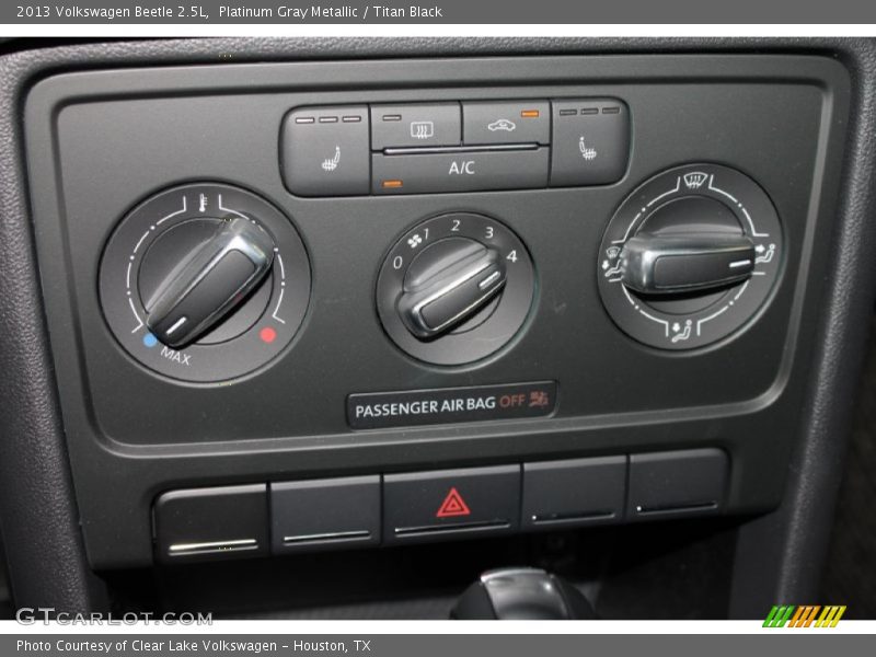 Platinum Gray Metallic / Titan Black 2013 Volkswagen Beetle 2.5L