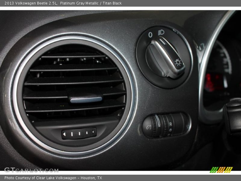 Platinum Gray Metallic / Titan Black 2013 Volkswagen Beetle 2.5L