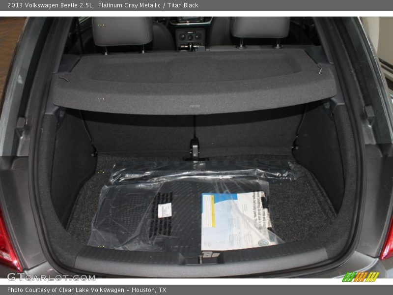 Platinum Gray Metallic / Titan Black 2013 Volkswagen Beetle 2.5L