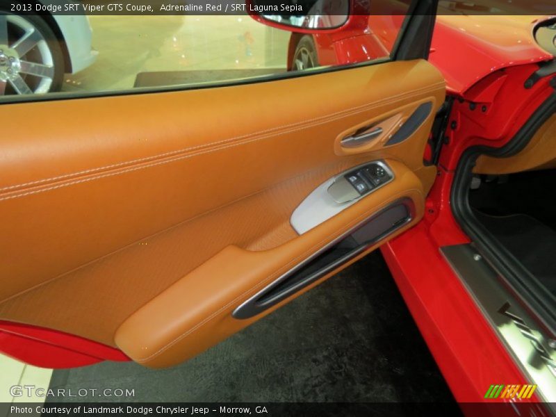 Door Panel of 2013 SRT Viper GTS Coupe