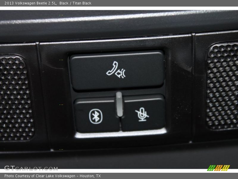 Black / Titan Black 2013 Volkswagen Beetle 2.5L
