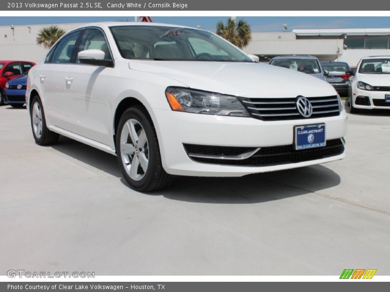 Candy White / Cornsilk Beige 2013 Volkswagen Passat 2.5L SE