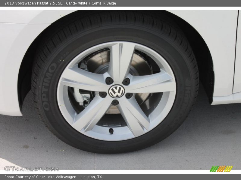 Candy White / Cornsilk Beige 2013 Volkswagen Passat 2.5L SE