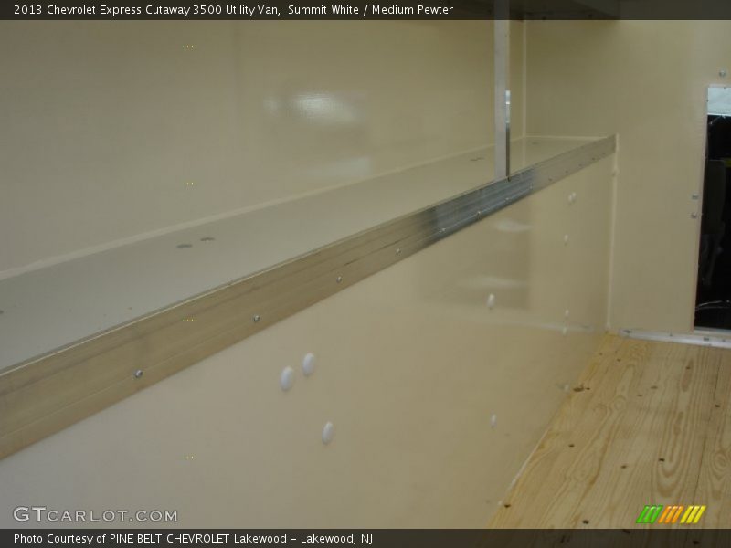 Summit White / Medium Pewter 2013 Chevrolet Express Cutaway 3500 Utility Van