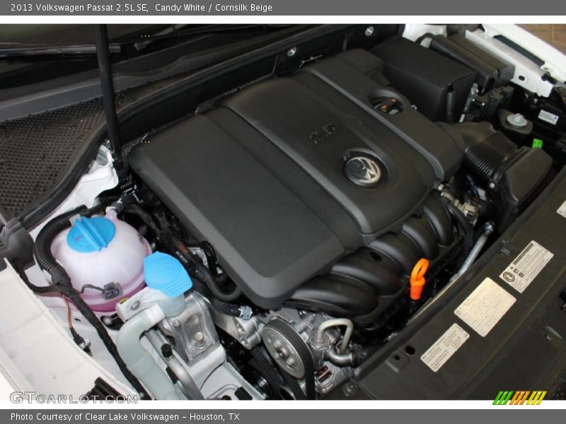 Candy White / Cornsilk Beige 2013 Volkswagen Passat 2.5L SE